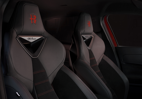 Alfa Romeo Junior - Junior Elettrica - Pakiet Sport