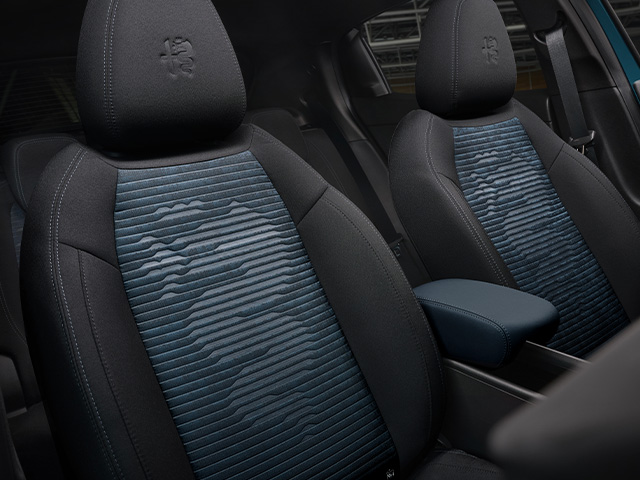 Alfa Romeo Junior - Junior Ibrida 2024 Wnętrze - Fotele Icona