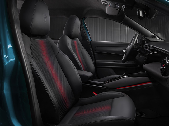 Alfa Romeo Junior - Junior Ibrida 2024 Wnętrze - Fotele Spiga